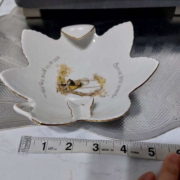 Holly Hobbie Genuine Porcelain Set Small Vase Decor Mini Jewelry Organizer Plate - Picture 2 of 15